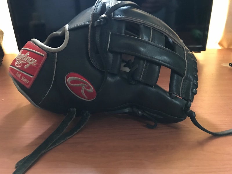 Black Used Right Hand Throw 11.5" Heart of the Hide Baseball Glove