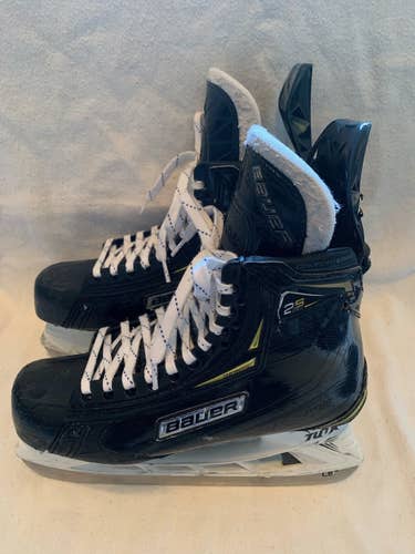 Senior Used Bauer Supreme 2S Pro Hockey Skates Regular Width Pro Stock Size 7.5