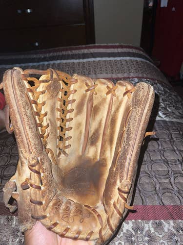Red High School/College Outfield 12.75" Baseball Glove