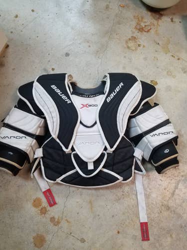 Senior Used Small Bauer Vapor X900 Goalie Chest Protector