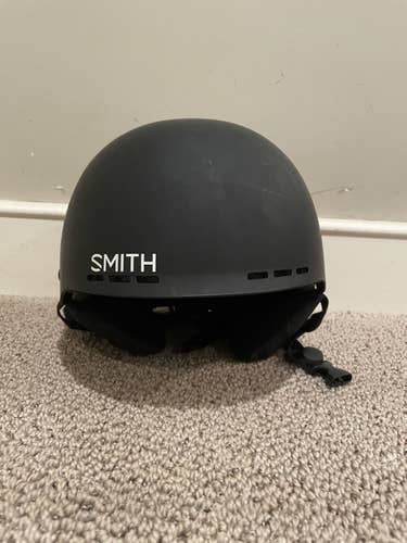 Black New Medium Smith Holt Helmet