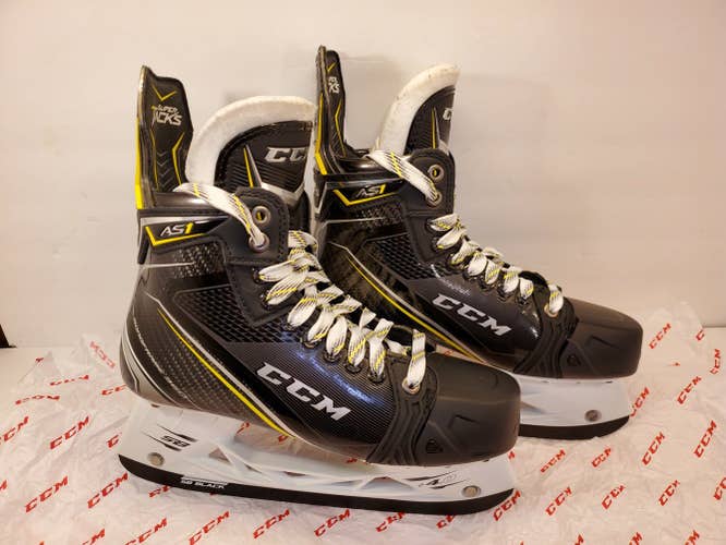 "Brand New" Size 7.5 Senior CCM Super Tacks AS1 Hockey Skates Regular Width.