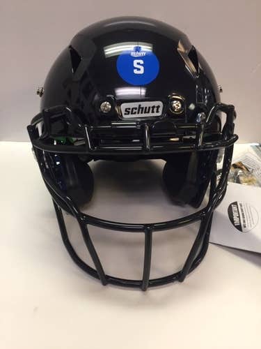 New Schutt Vengeance A3 Helmet Small