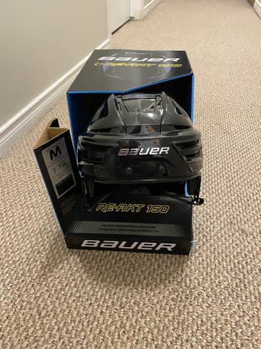 Medium Bauer Re-Akt 150 Helmet
