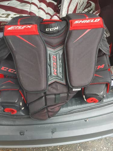 Senior Medium CCM Extreme Flex Shield Pro Goalie Chest Protector