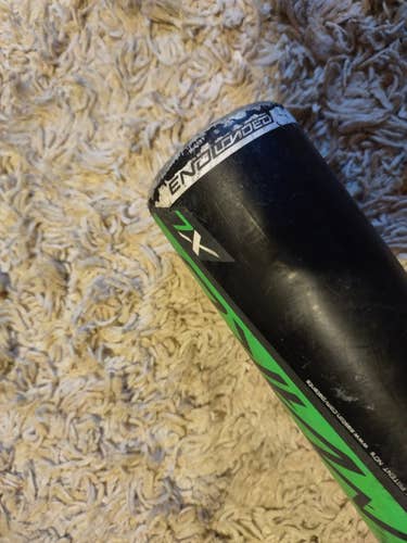 Used Kid Pitch (9YO-13YO) USSSA Certified 2016 Easton Composite Mako Bat (-5) 27 oz 32"