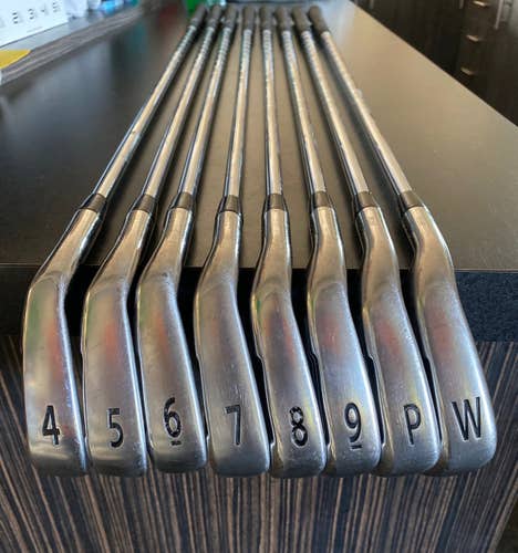 Men’s Titleist AP1 LH iron set