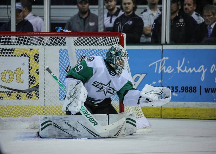 Bauer 2x Pro Goalie Pads Used Custom Jake Oettinger White/Green Senior Large