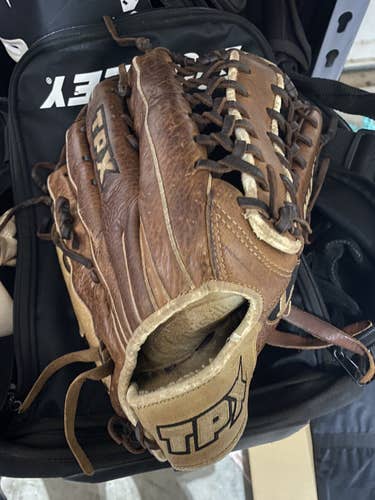 Louisville Slugger TPX Baseball Glove