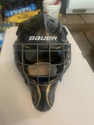 Black Used Bauer  NME 5 Goalie Mask