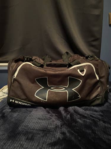 Black Under Armour Duffle Bag (Medium)