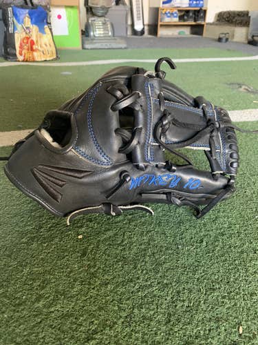 Black High School/College Infield 11.75" Baseball Glove