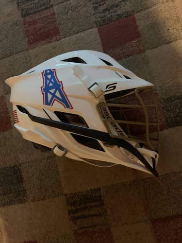 Like new All white W gold cage Cascade S