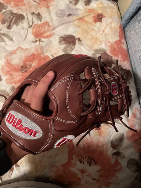Brown High School/College Right Hand Throw 11.75" A2000 Baseball Glove