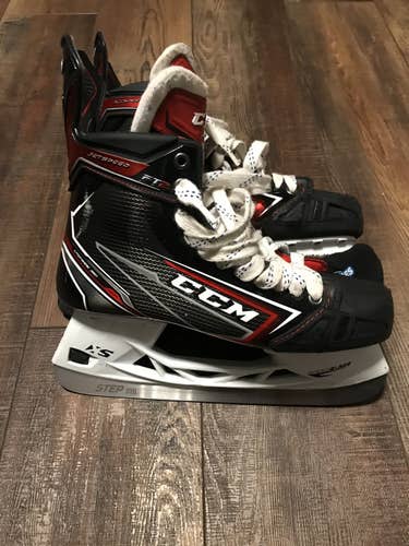 Used CCM Regular Width  Size 9.5 JetSpeed FT2 Hockey Skates