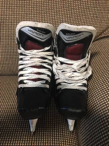 Bauer Vapor X700 goalie skates