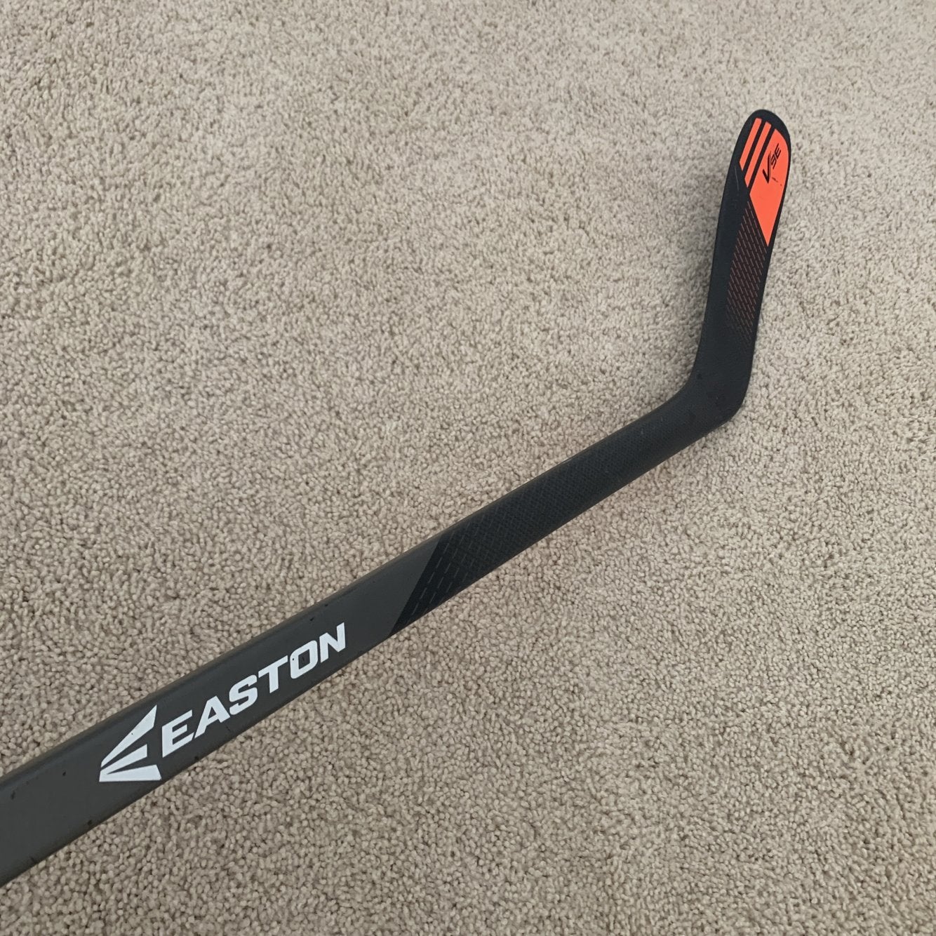 2-pack Easton V9E Hockey Sticks | E36 | 65 | RH