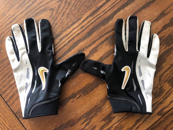 Used Nike Gloves