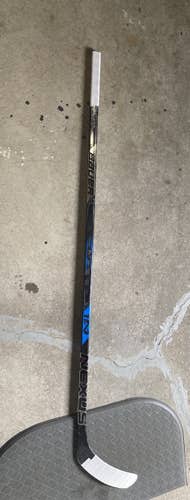 Senior Right Handed Nexus 1N Hockey Stick