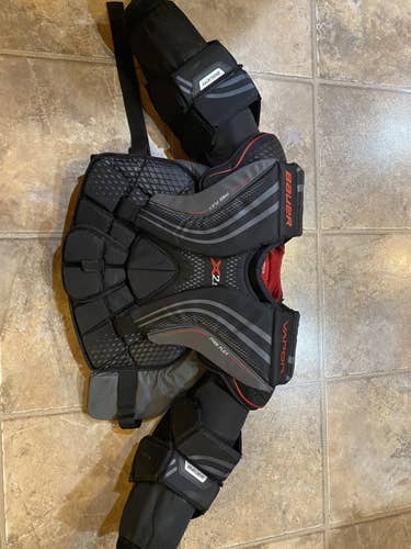 Used Medium Bauer Vapor X2.9 Goalie Chest Protector
