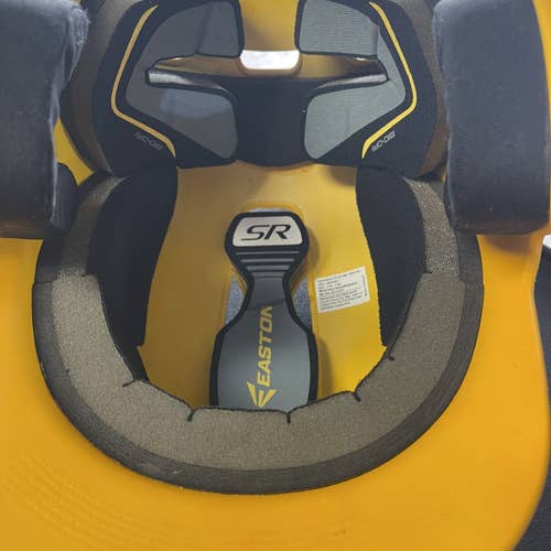 Yellow New Medium/Large Easton Z5 Batting Helmet