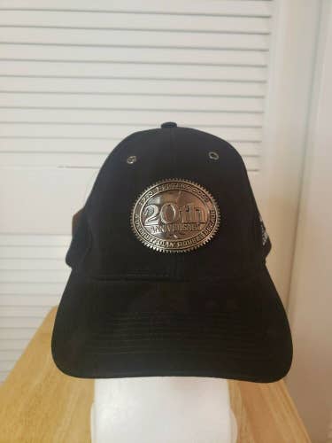 NWT Rare Hooters 20th Anniversary Embossed Limited Edition Strapback Hat