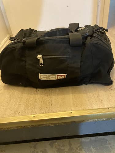CCM duffel Coach referee bag