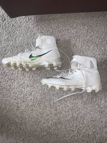 Nike Force Savage Shark Youth Cleat size 5Y
