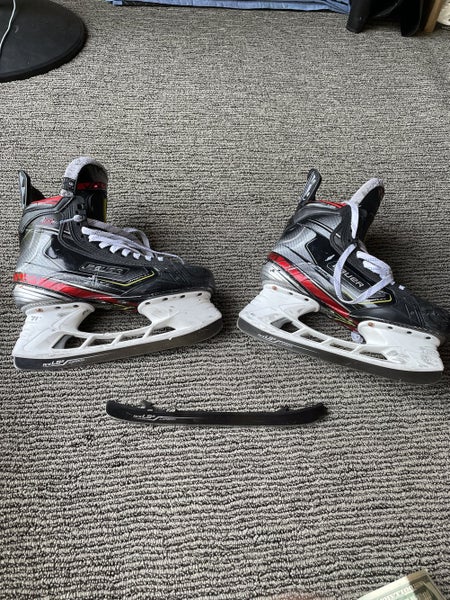 Bauer Vapor 2X Pro Skates - Like New! Comes w/xtra set of Steel!