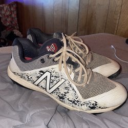 White Men's Metal New Balance