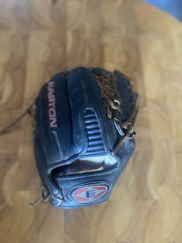 Black Used Adult Easton Right Hand Throw Infield Professional Series Baseball Glove 11.5"