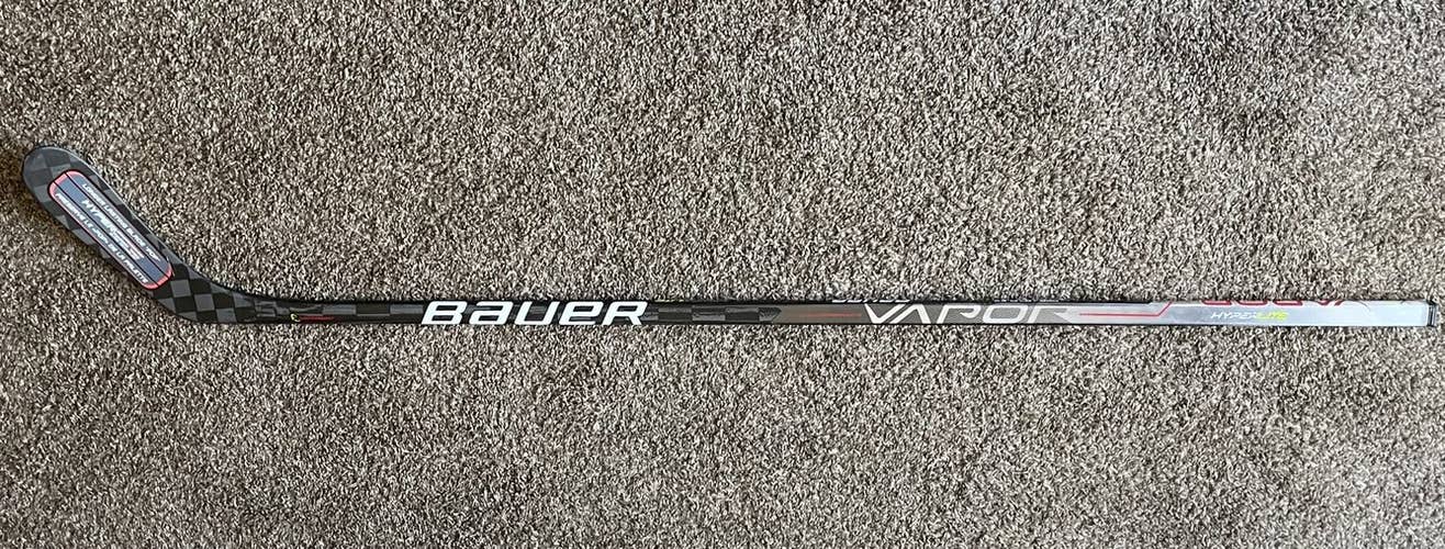 Senior Right Handed  Vapor Hyperlite Hockey Stick