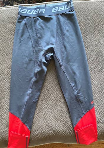 Red Youth Unisex New Medium Bauer Compression