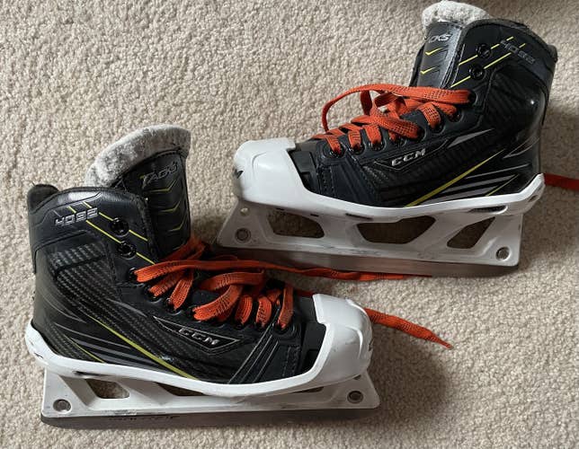 Junior Used CCM Tacks 4092 Hockey Goalie Skates Regular Width Size 4