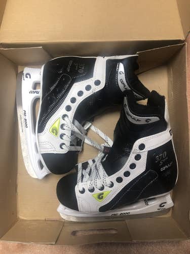 New Graf 370 3.0 R Hockey Skate