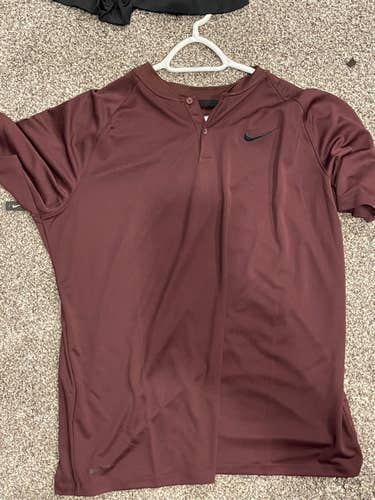 Men's XL Nike Shirt