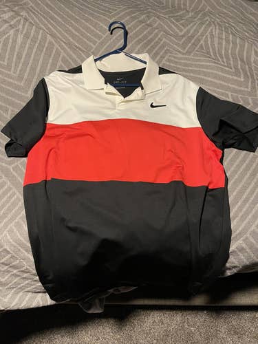 Black Men's XL Nike Shirt