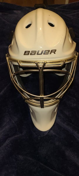 White Senior Used Bauer NME 8 Goalie Mask FIT 2