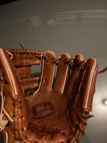 11.5 Rawlings pro label