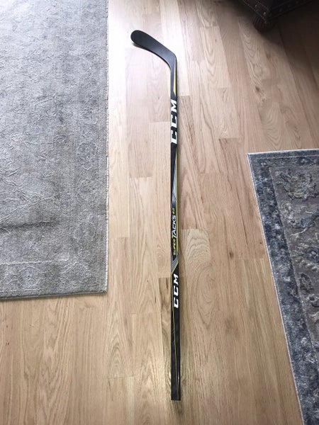 Senior Left Hand Mid Pattern Pro Stock Super Tacks 2.0 Hockey Stick