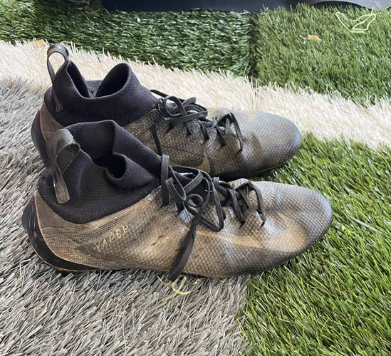 Nike cleats Black