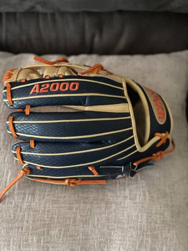 Used Adult Wilson Right Hand Throw Infield A2000 JA27 Gm Baseball Glove 11.5"