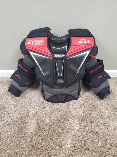 Intermediate Used Small CCM Extreme Flex Shield E2.9 Goalie Chest Protector