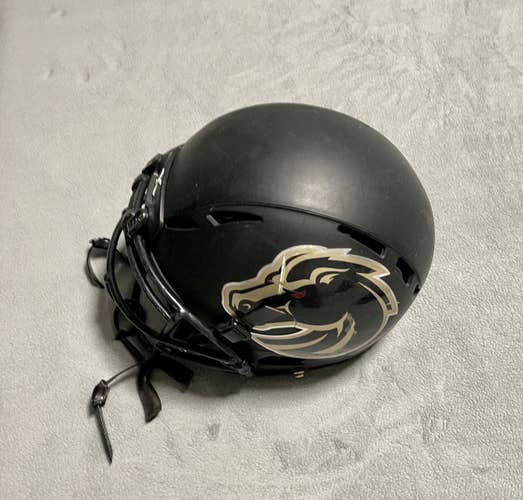 Xenith Epic + Youth matte black Football Helmet Size M + Extra pads