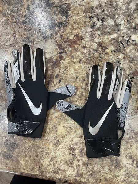 Youth Small Nike football gloves