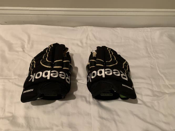 Reebok Hockey Gloves- Pittsburgh Penguins/ Size 14”