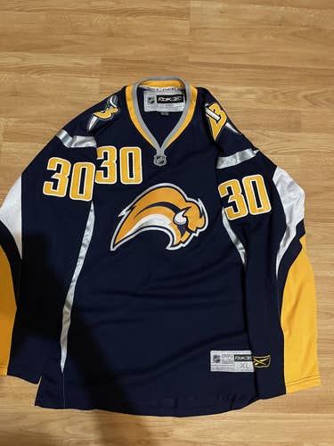 CCM Buffalo Sabres Ryan Miller Slug NHL Hockey Jersey Vintage Blue Away Home XL