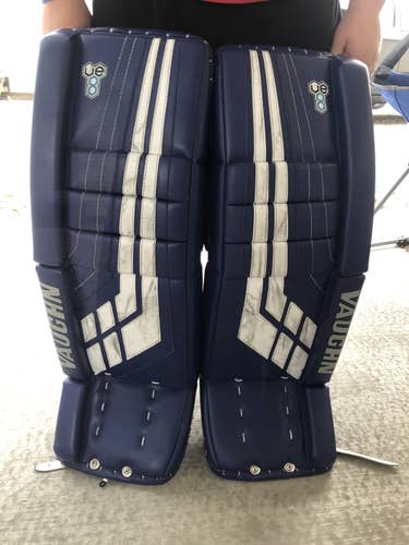 Vaughn Velocity VE8 full set goalie pads