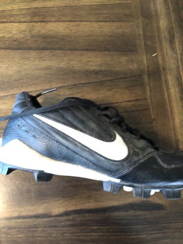 Black Used Adult Men's Size 8.5 (Women's 9.5) Nike