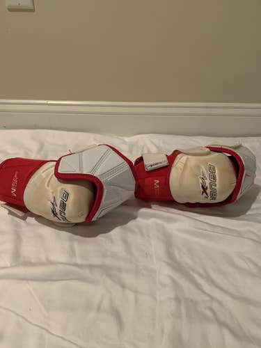 Used Bauer APX 2 Elbow Pads/ Size Medium